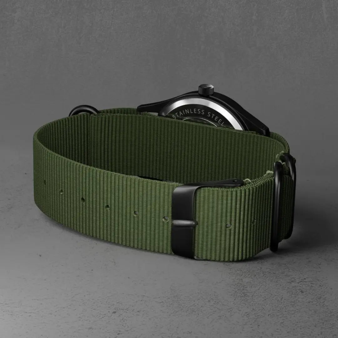 Military Field Watch 41 — Built for Real-World Adventure